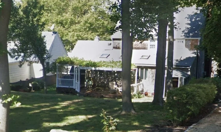 Photo of 255 River St