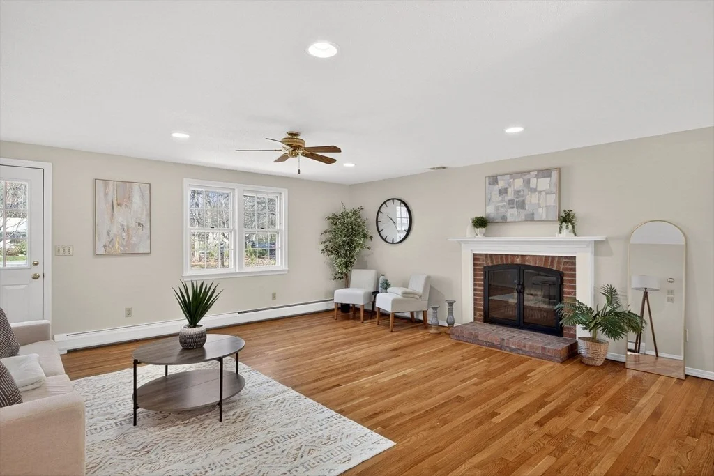 Photo of 493 Prince Hinckley Rd