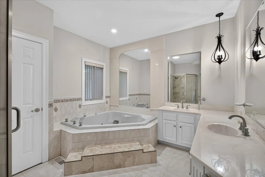 Photo of 31 Hillcrest Cir