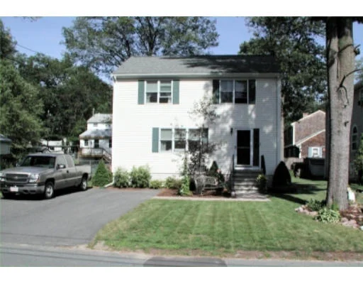 Photo of 37 Clover Rd