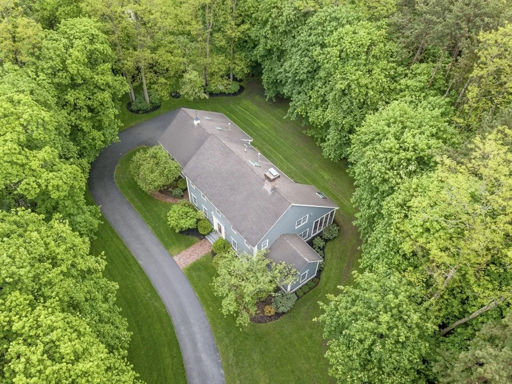 Photo of 43 Old Concord Rd