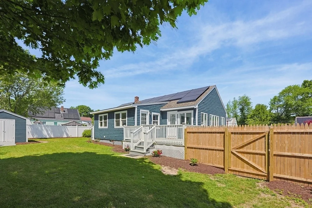 Photo of 6 Almond Dr