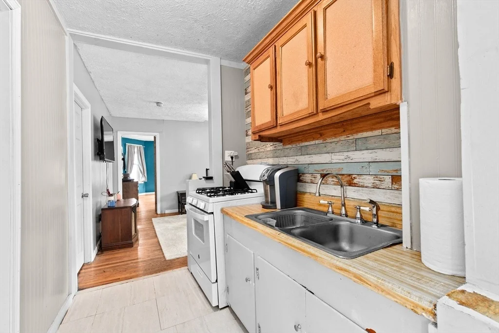 Photo of 93 Warren St.