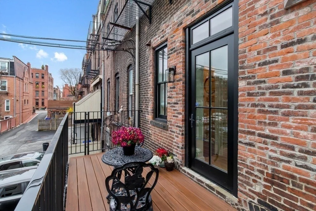 Photo of 102 Saint Botolph St