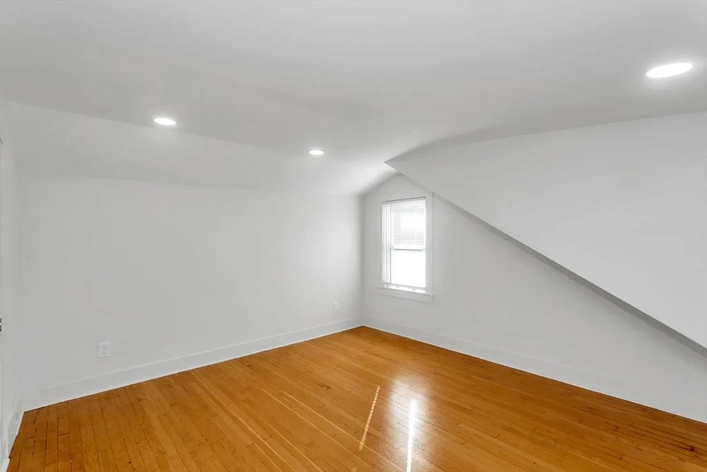 Photo of 194 Lockhouse Rd