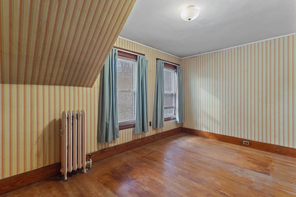 Photo of 35 Chesterfield Rd