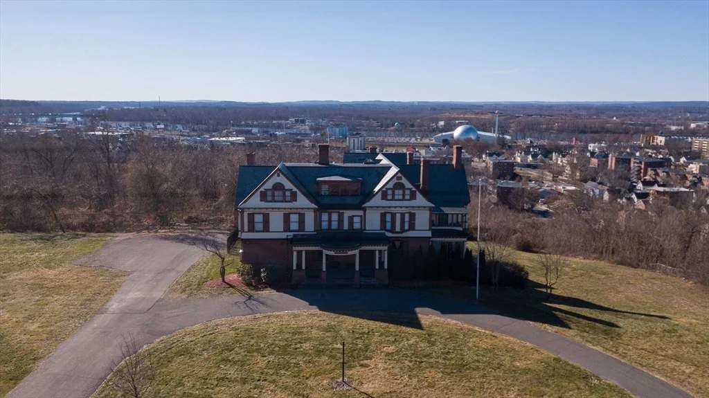 Photo of 270 Maple St