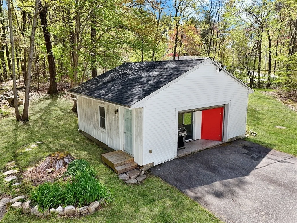 Photo of 85 Colonial Dr