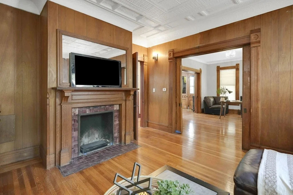 Photo of 288 Saint James Ave
