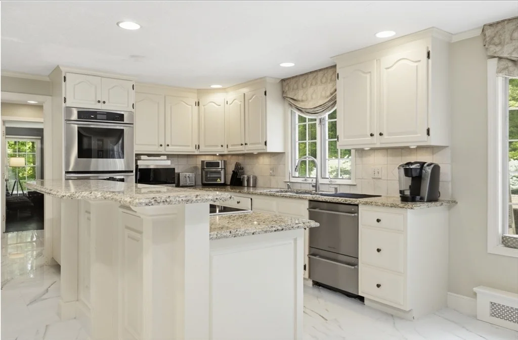Photo of 10 Donnelly Drive