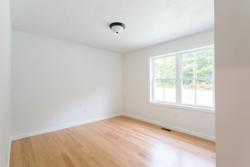 Photo of 455 Cronin Rd