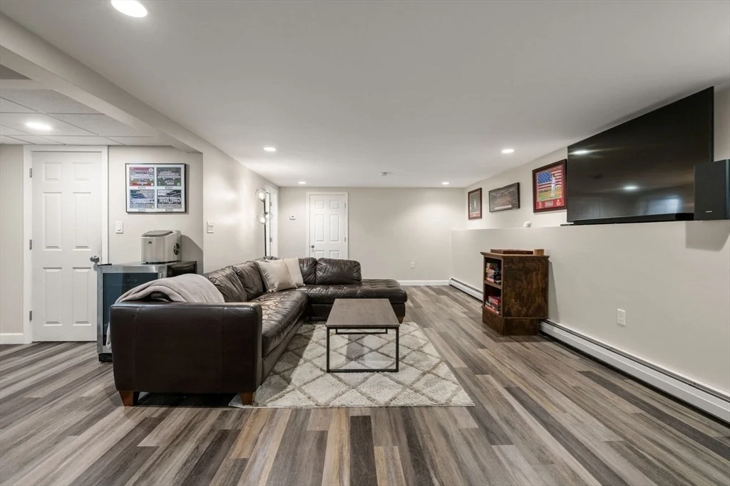 Photo of 12 Crescent Dr