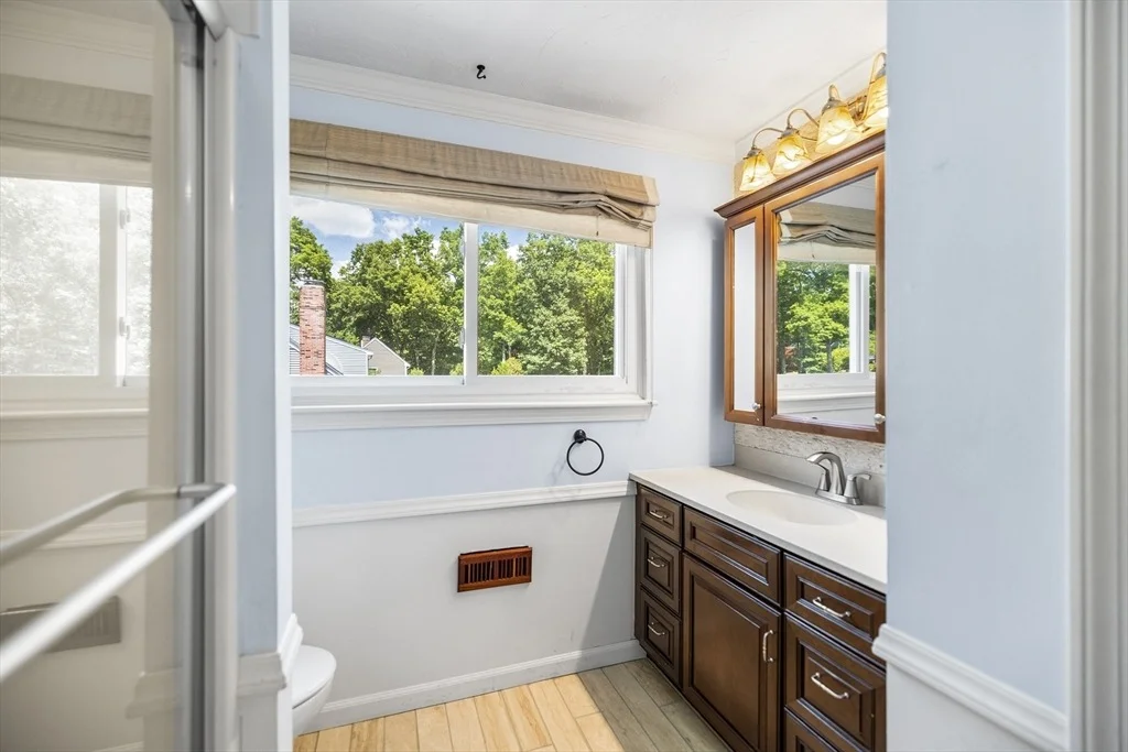Photo of 7 Sherborne Cir