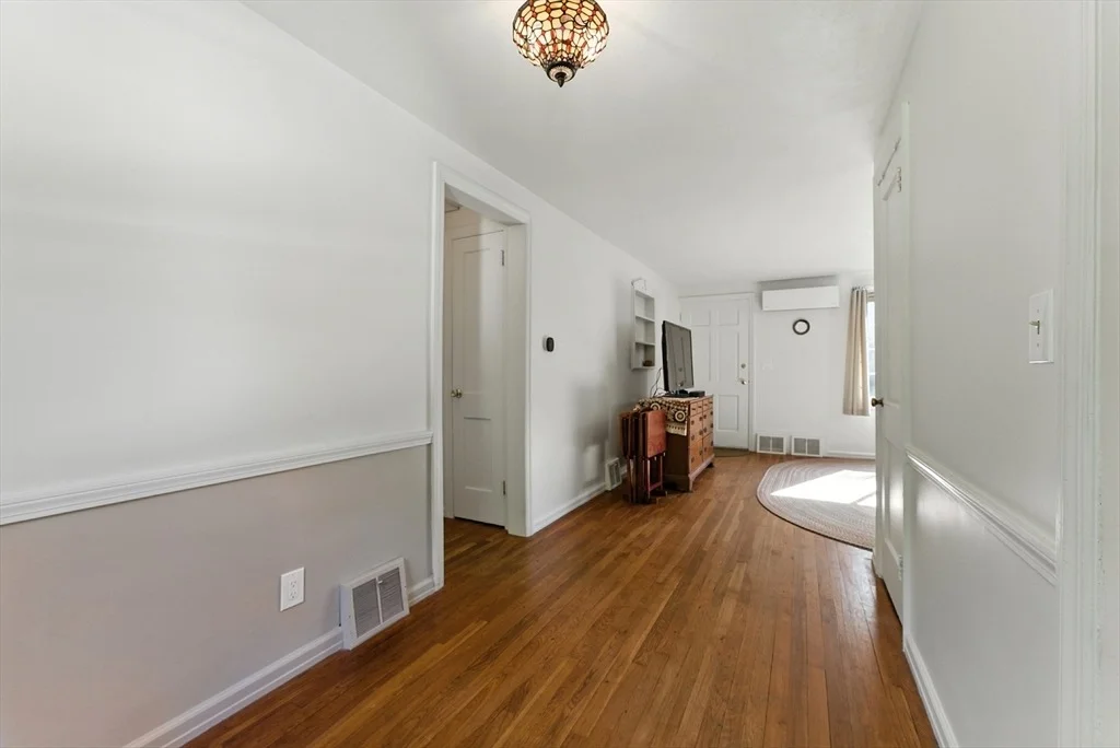 Photo of 171 Lower Beverly Hills