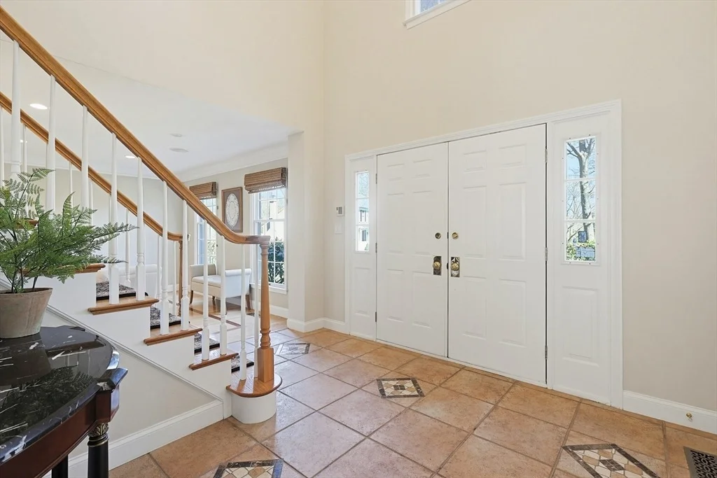 Photo of 8 Weyman Ln