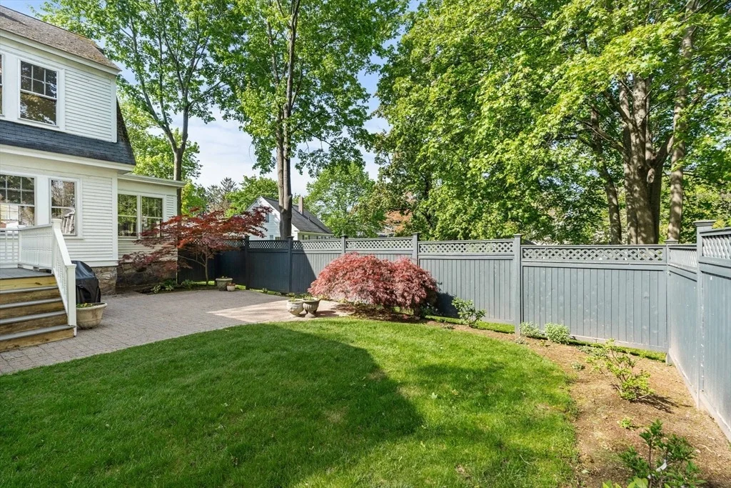 Photo of 402 Sutton St