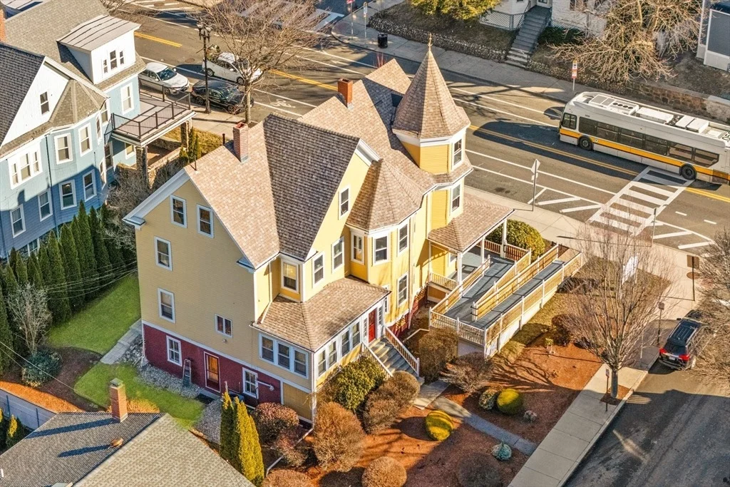 Photo of 826 Broadway