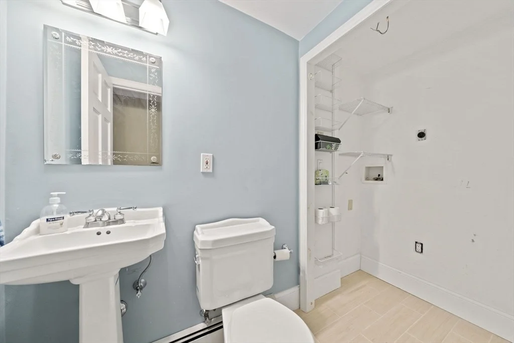 Photo of 30 Roseen Rd