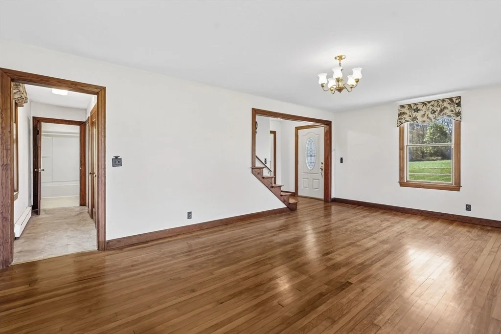 Photo of 17 Moosebrook Rd