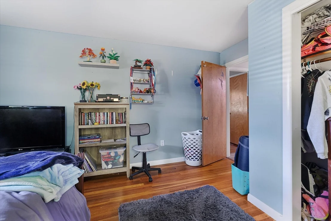 Photo of 6 Hadley Path