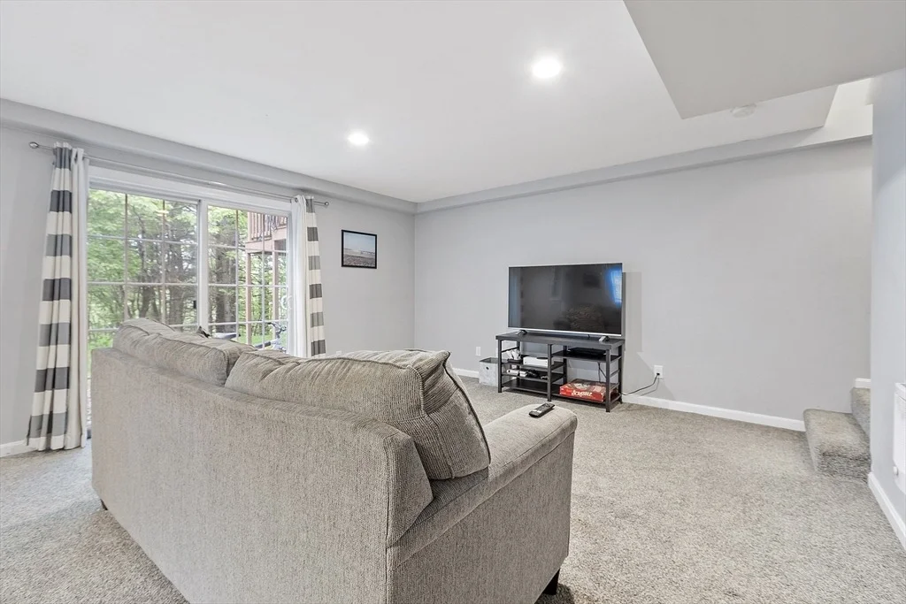 Photo of Unit A at 14 Longview Cir