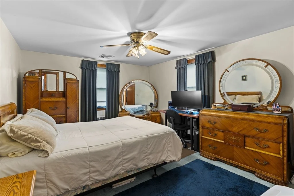 Photo of 96 Loring Ave