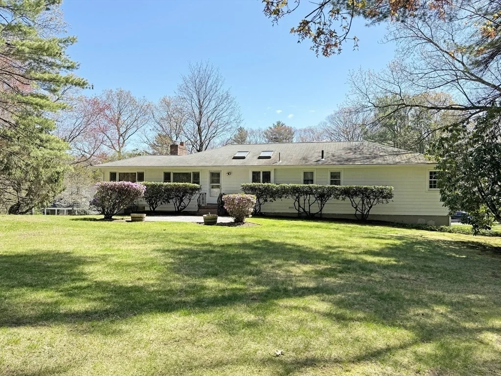 Photo of 43 Sherburn Cir