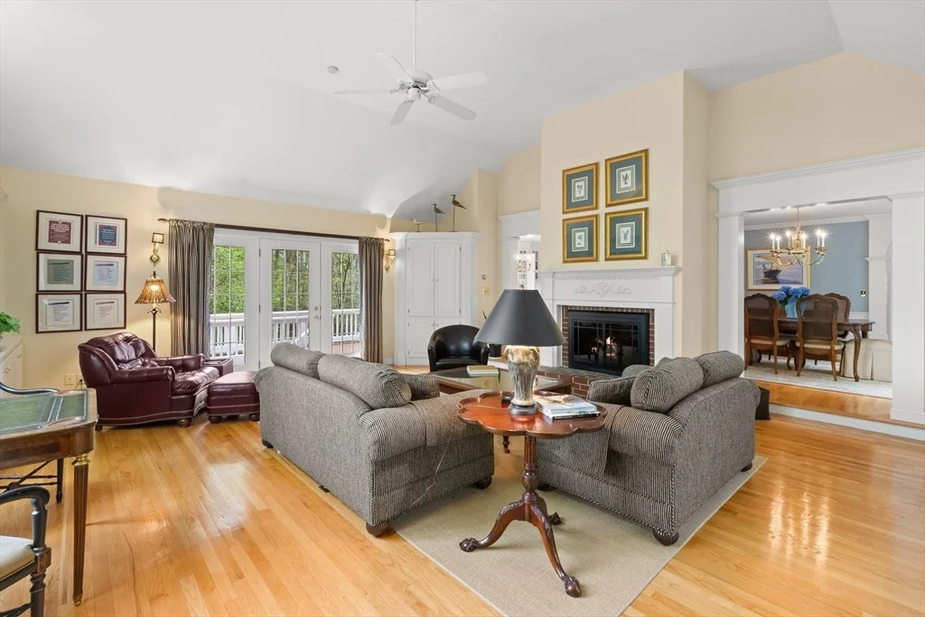 Photo of 151 River Rd