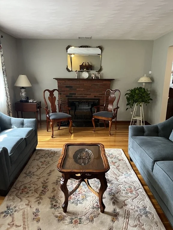 Photo of 18 Lillian Rd