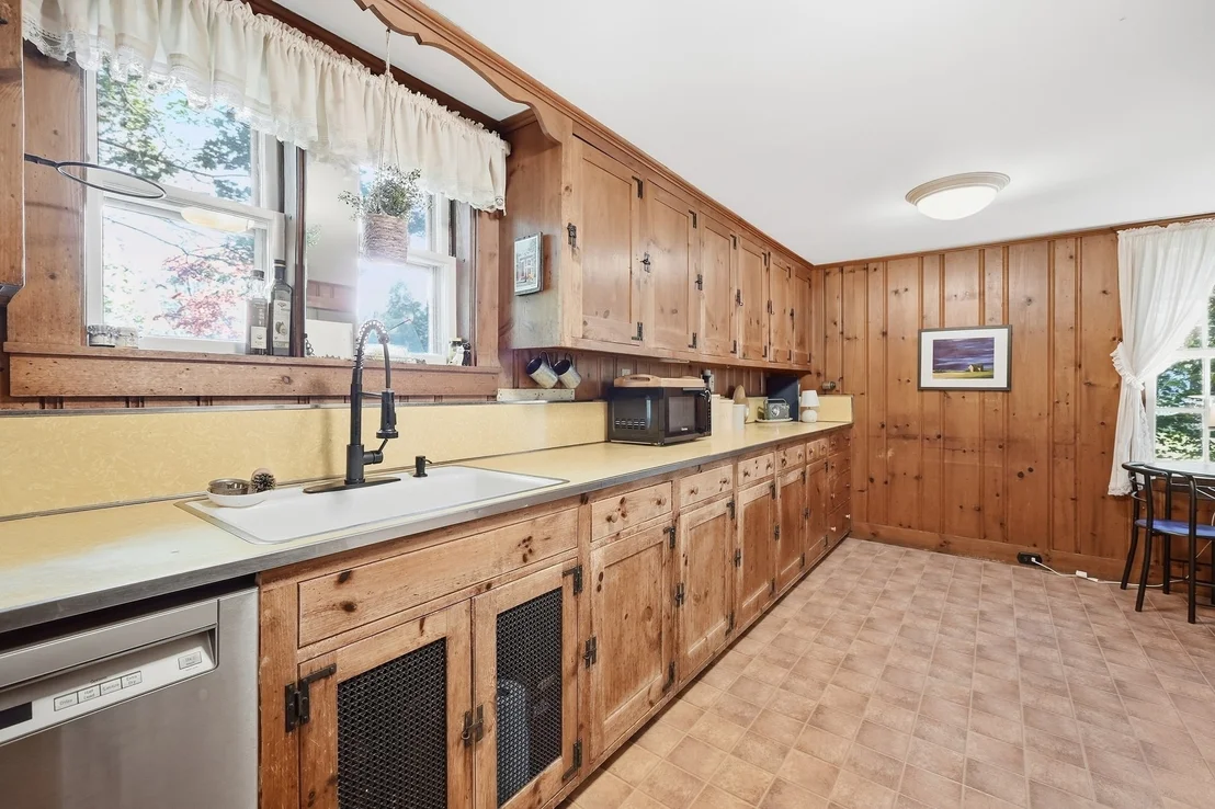 Photo of 84 Maple Street