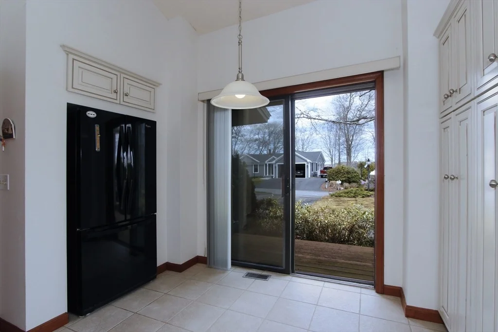 Photo of 60 Redwood Cir
