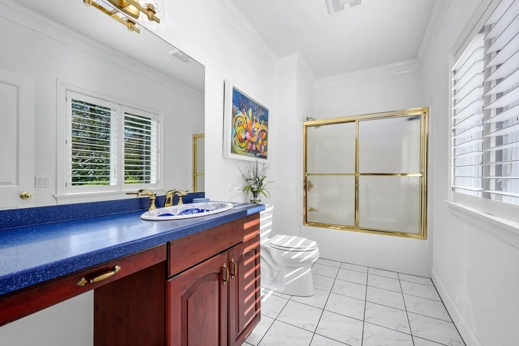 Photo of 131 Dunrobin Road