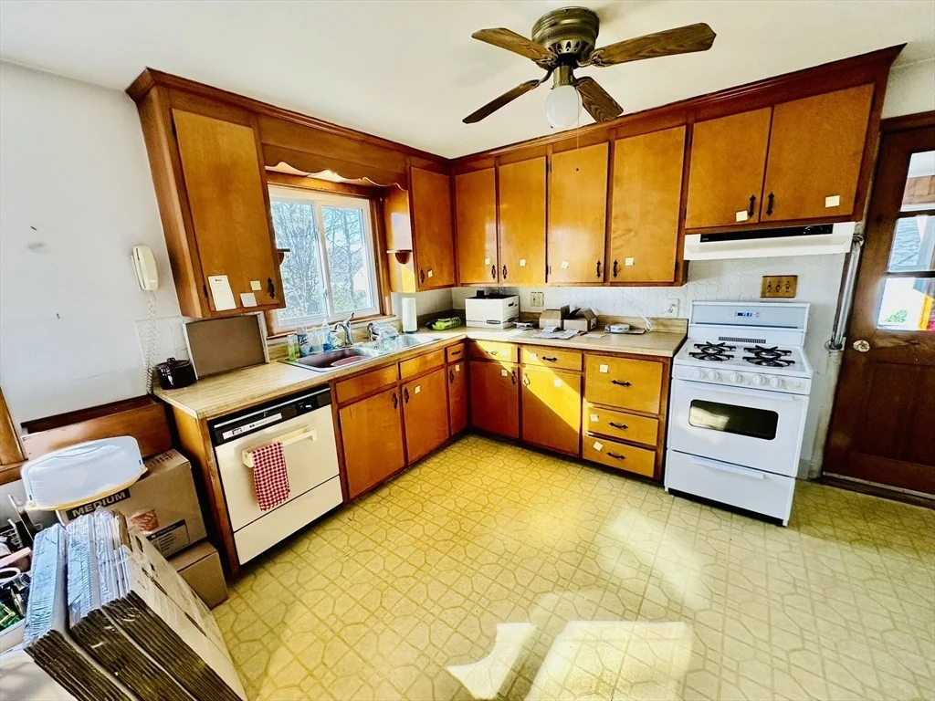 Photo of 18 Cabot Rd