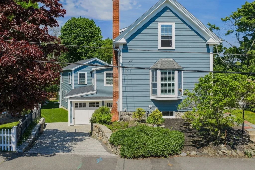 Photo of 27 Maverick St