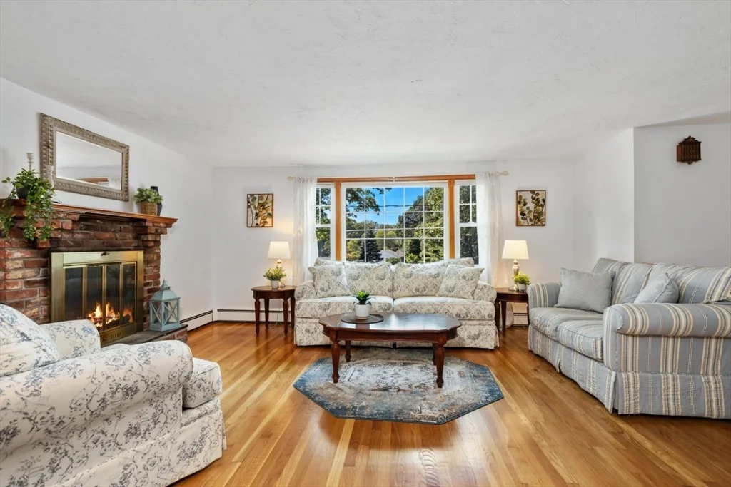Photo of 44 Blueridge Ave