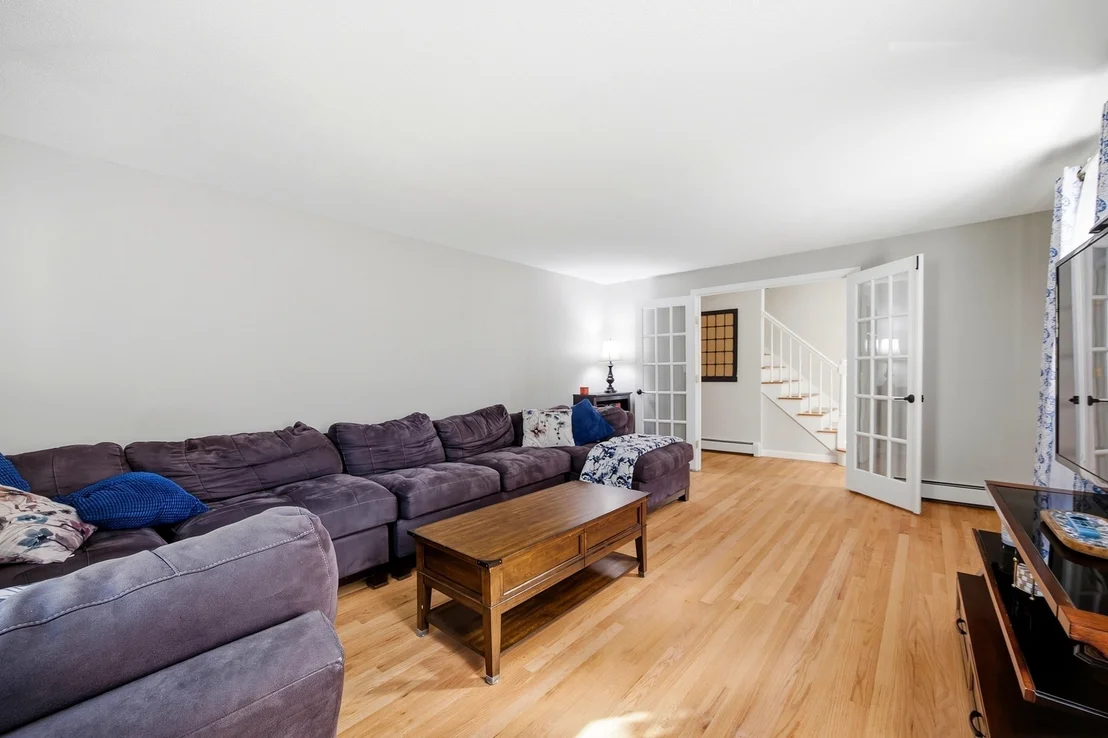 Photo of 291 Steiger Dr