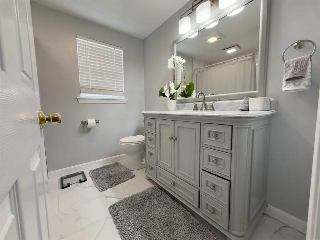 Photo of 184 Whitehall Way