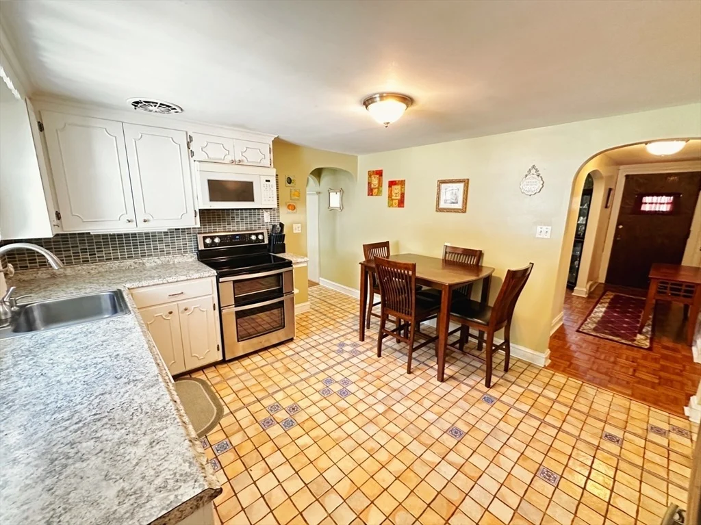 Photo of 24 Locust Rd