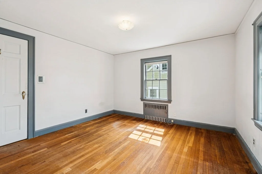 Photo of 160 Cedar Avenue