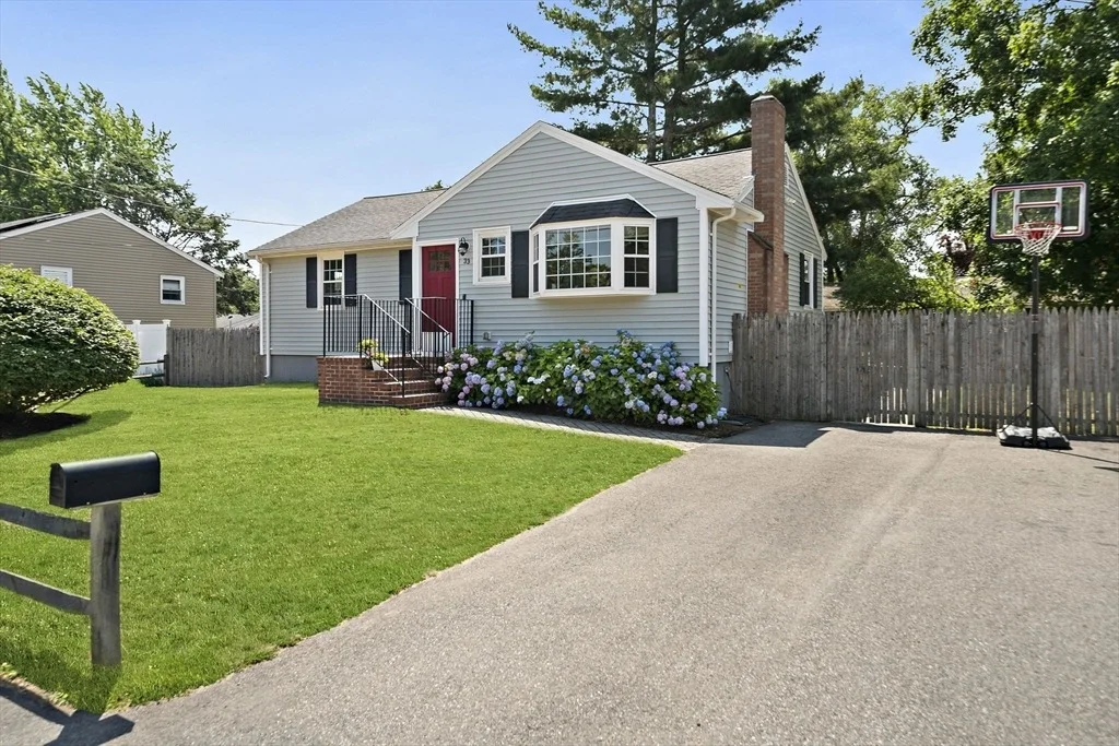 Photo of 33 Bartlett Rd