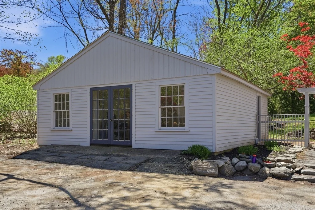 Photo of 20 Concord Dr