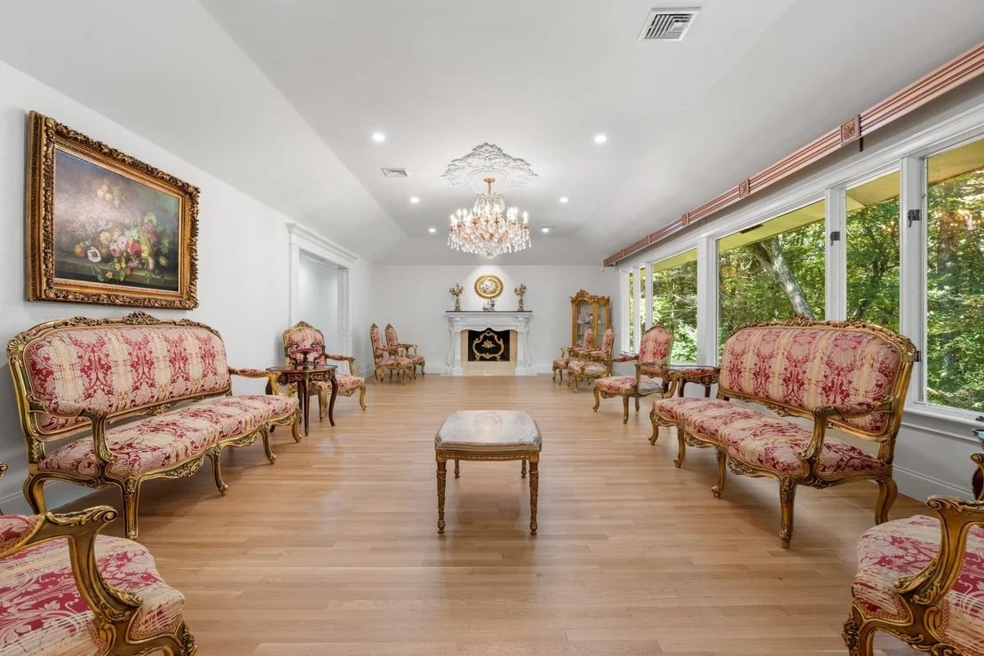 Photo of 80 Doublet Hill Rd