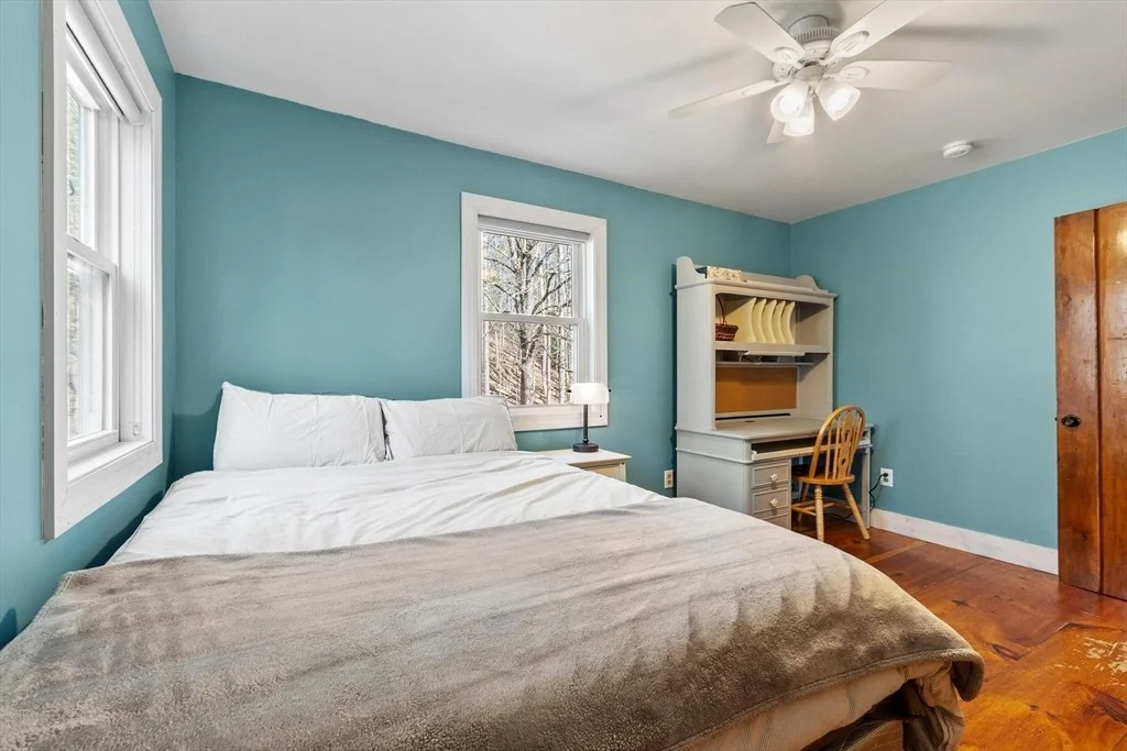 Photo of 885 Royalston