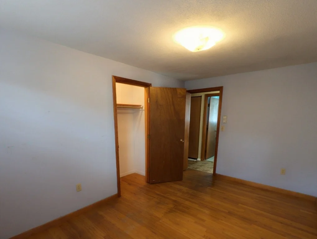 Photo of 7 Birchwood Dr