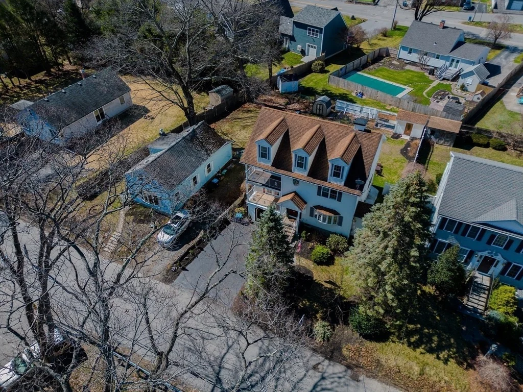Photo of 33 Lakeside Dr
