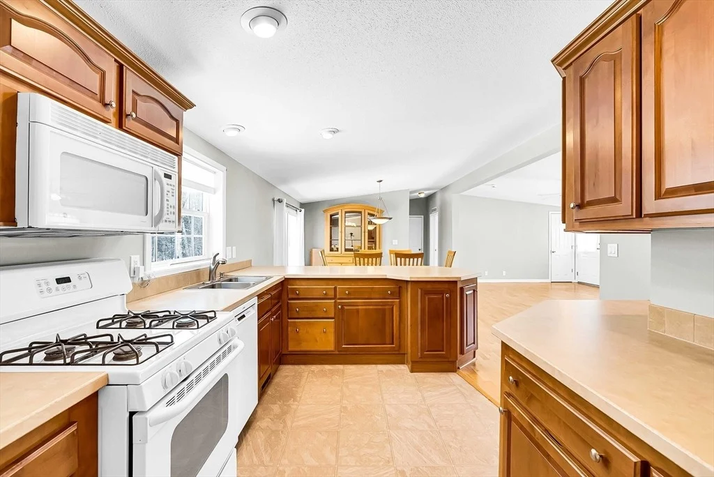 Photo of 32 Modena Circle