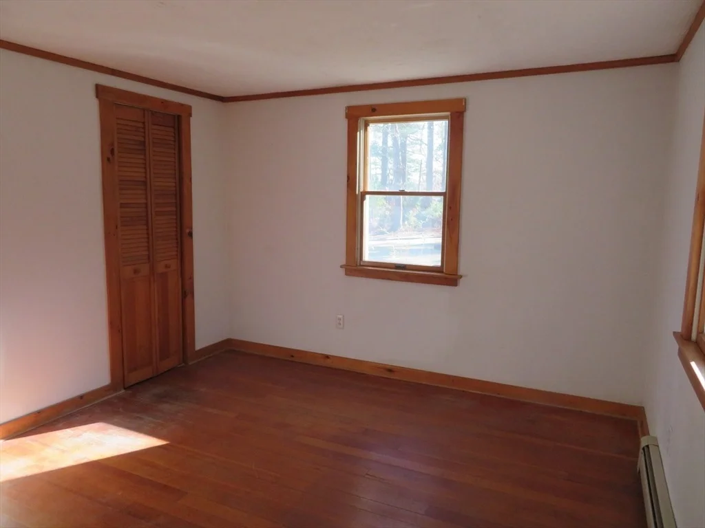 Photo of 103 King Philip Rd