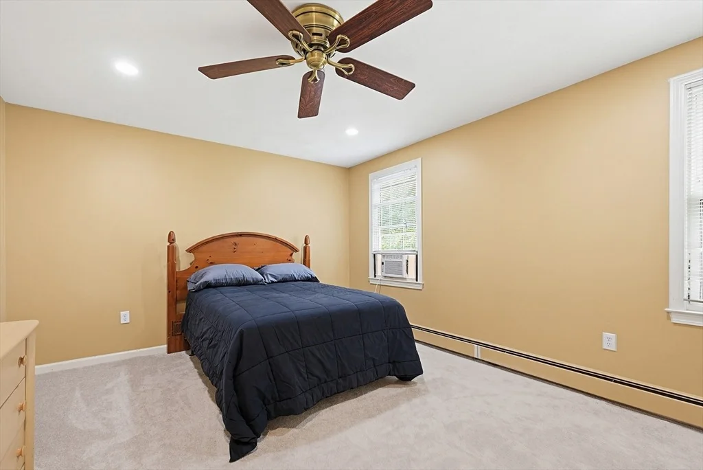 Photo of 37 Jillson Cir