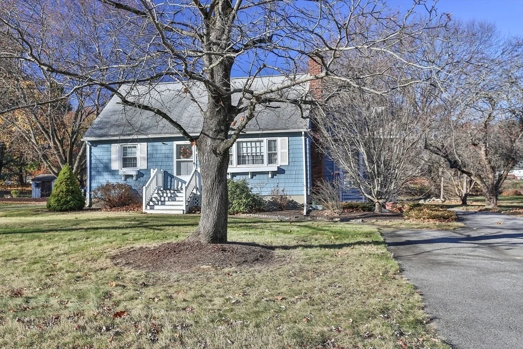 Photo of 13 Collins Dr
