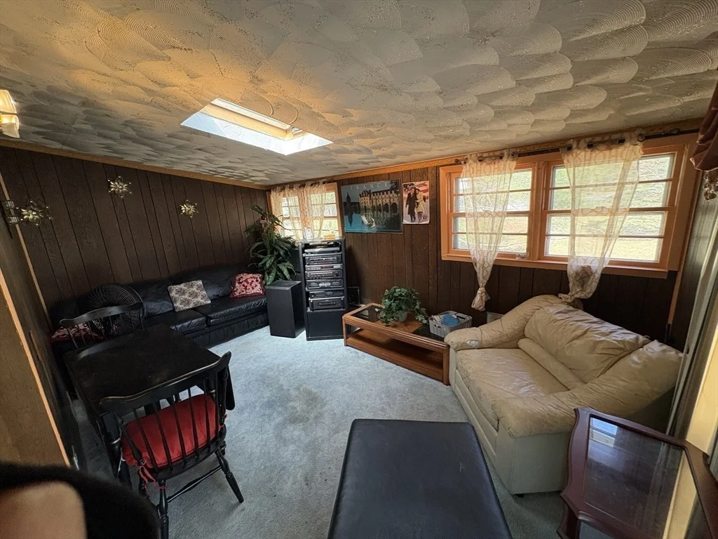 Photo of 9 Fernandez Cir